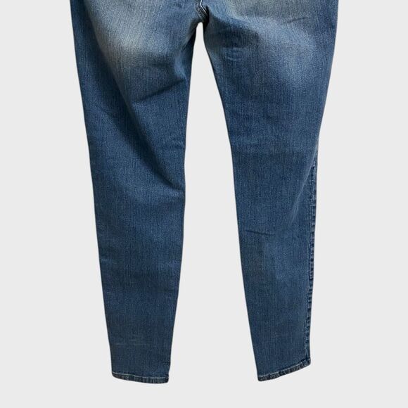 Forever 21 Distressed Faded Skinny Jeans Women's Size 14 Mid Wash Plus Sizes - Picture 9 of 14